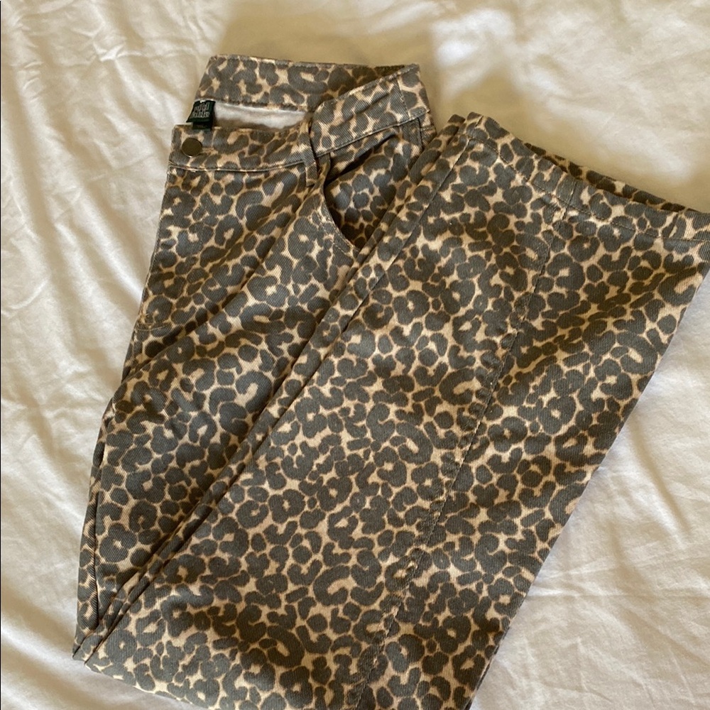 Wild Fable Leopard Print Straight Leg Jeans. Mid rise